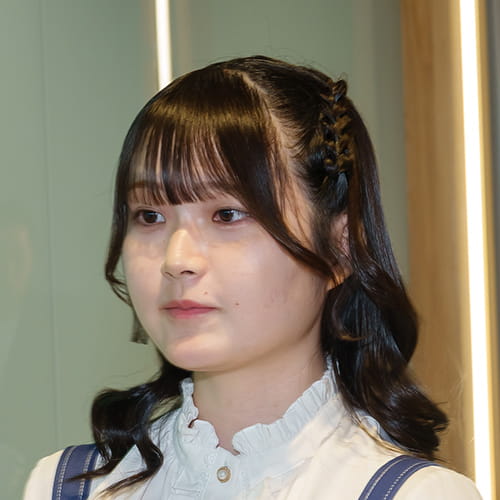 東 りら